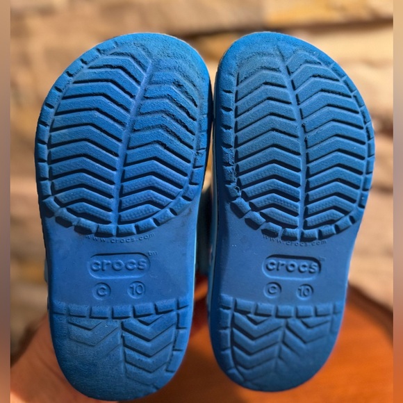 Childs Sz 10 Crocs Fun Lab Baby Shark Band Clogs bright cobalt blue Water Shoes - Picture 5 of 5